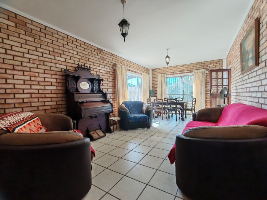 4 Bedroom Property for Sale in Boknesstrand Eastern Cape